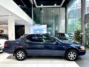 Toyota Camry 2001 - Bán Toyota Camry GLi 2001 máy 2.2 số sàn đẹp xuất sắc