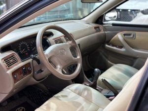 Toyota Camry 2001 - Bán Toyota Camry GLi 2001 máy 2.2 số sàn đẹp xuất sắc