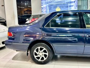 Toyota Camry 2001 - Bán Toyota Camry GLi 2001 máy 2.2 số sàn đẹp xuất sắc