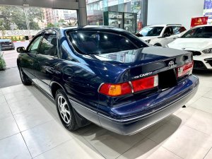 Toyota Camry 2001 - Bán Toyota Camry GLi 2001 máy 2.2 số sàn đẹp xuất sắc