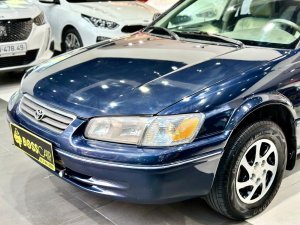 Toyota Camry 2001 - Bán Toyota Camry GLi 2001 máy 2.2 số sàn đẹp xuất sắc