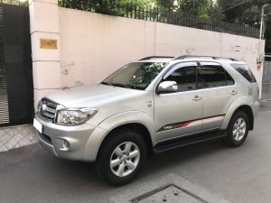 Toyota 4 Runner 2.5G 4x2 2011 - Cần bán xe Toyota 4 Runner 2.5G 4x2 2011, màu bạc, 436 triệu