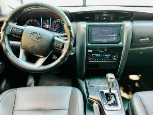 Toyota Fortuner 2022 - Số tự động