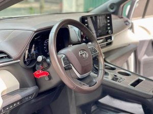 Toyota Sienna 2021 - Số tự động