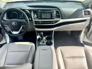 Toyota Highlander 2017 - Bán toyota highlander sx 2017 nhập Mỹ