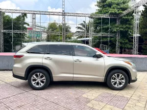 Toyota Highlander 2015 - Bán nhanh TOYOTA HIGHLANDER - XLE 3.5.