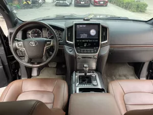 Toyota Land Cruiser 2015 - Toyota Land cruiser 5.7 v8 nhập Mỹ Xe sản xuất 2015 model 2016.