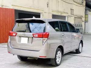 Toyota Innova 2.0E 2020 - Cần bán xe Toyota Innova 2.0E sản xuất 2020, màu xám giá cạnh tranh