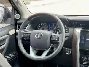 Toyota Fortuner xăng 2 cầu 2017 - Toyota Fortuner máy xăng 2 cầu, xe cá nhân, chủ dùng kỹ