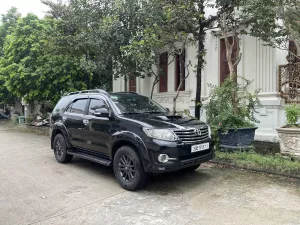 Toyota Fortuner 2.5G 2016 - tôi cần bán Toyota Fortuner 2.5G đời 2016, màu đen