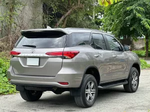 Toyota Fortuner 2.4 máy dầu số tự động 2021 - 𝗧𝗼𝘆𝗼𝘁𝗮 𝗙𝗼𝗿𝘁𝘂𝗻𝗲𝗿 𝟮.𝟰𝗗𝗔𝗧 𝟰𝘅𝟮 𝟮𝟬𝟮𝟭- 𝗦𝗨𝗩 𝟳 𝗰𝗵𝗼̂̃ 𝗺𝗮́𝘆 𝗱𝗮̂̀𝘂 𝘀𝗼̂́ 𝘁𝘂̛̣ đ𝗼̣̂𝗻𝗴 