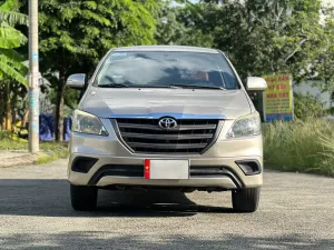 Toyota Innova 2.0 E 2015 - 🇯🇵 𝗧𝗼𝘆𝗼𝘁𝗮 𝗜𝗻𝗻𝗼𝘃𝗮 𝟮.𝟬𝗘 𝗠𝗧 - 𝗠𝗣𝗩 𝟴 𝗰𝗵𝗼̂̃ 𝗿𝗼̣̂𝗻𝗴 𝗿𝗮̃𝗶 𝗻𝗵𝗮̂́𝘁 𝗽𝗵𝗮̂𝗻 𝗸𝗵𝘂́𝗰 ✅ 