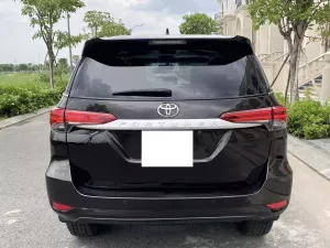 Toyota Fortuner 2.4G 4x2 MT 2021 - Bán Toyota Fortuner 2.4G 4x2 MT 2021, màu nâu giá cạnh tranh