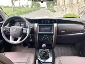 Toyota Fortuner 2.4G 4x2 MT 2021 - Bán Toyota Fortuner 2.4G 4x2 MT 2021, màu nâu giá cạnh tranh