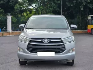 Toyota Innova 2.0E 2019 - Cần bán xe Toyota Innova 2.0E đời 2019, màu bạc