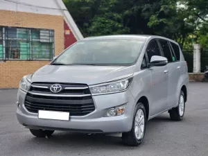 Toyota Innova 2.0E 2019 - Cần bán xe Toyota Innova 2.0E đời 2019, màu bạc