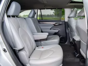 Toyota Highlander Limited AWD 2020 - Bán xe Toyota Highlander Limited AWD năm 2020, màu bạc, xe nhập