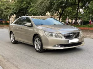 Toyota Camry 2.5Q 2015 - Bán xe Toyota Camry 2.5Q 2015, màu vàng