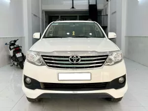 Toyota Fortuner TRD 4x2 AT 2015 - Cần bán xe Toyota Fortuner TRD 4x2 AT đời 2015, màu trắng, giá chỉ 490 triệu