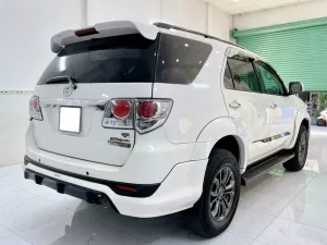 Toyota Fortuner TRD 4x2 AT 2015 - Cần bán xe Toyota Fortuner TRD 4x2 AT đời 2015, màu trắng, giá chỉ 490 triệu