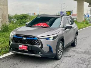 Toyota Corolla Cross 2021 - Bán xe Cross Hybrid 2021 chạy 55.000 km màu bạc 