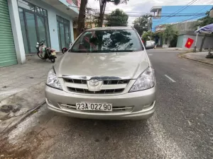 Toyota Innova 2006 - Gia đình đổi xe cần bán toyota innova  đời 2006 bản G xịn, xe đi giữ gìn kỹ nên còn rất tốt. 