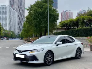 Toyota Camry 2.0Q 2022 - Cần bán Toyota Camry 2.0Q đời 2022, màu trắng, nhập khẩu chính hãng