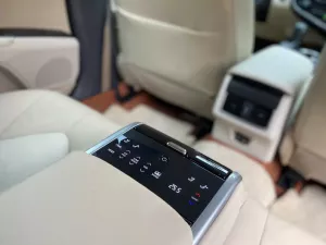 Toyota Camry 2.0Q 2022 - Cần bán Toyota Camry 2.0Q đời 2022, màu trắng, nhập khẩu chính hãng