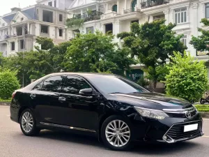 Toyota Camry 2.5G 2016 - Bán Toyota Camry 2.5G 2016, màu đen, giá chỉ 585 triệu