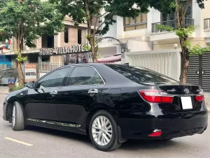 Toyota Camry 2.5G 2016 - Bán Toyota Camry 2.5G 2016, màu đen, giá chỉ 585 triệu