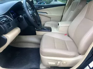 Toyota Camry 2.5G 2016 - Bán Toyota Camry 2.5G 2016, màu đen, giá chỉ 585 triệu