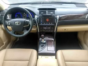 Toyota Camry 2.5G 2016 - Bán Toyota Camry 2.5G 2016, màu đen, giá chỉ 585 triệu