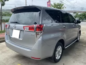 Toyota Innova 2.0G 2019 - Bán xe Toyota Innova 2.0G đời 2019, màu bạc, giá 599tr