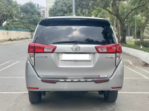 Toyota Innova 2.0E 2020 - Bán xe Toyota Innova 2.0E đời 2020, màu bạc