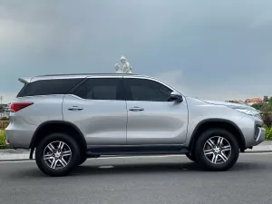 Toyota Fortuner 2.4G 4x2 MT 2020 - Cần bán Toyota Fortuner 2.4G 4x2 MT đời 2020, màu bạc, nhập khẩu chính hãng