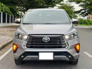 Toyota Innova 2.0G 2022 - Bán xe Toyota Innova 2.0G sản xuất 2022, màu bạc, 735 triệu