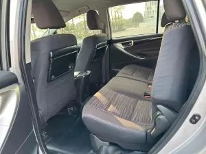 Toyota Innova 2.0G 2022 - Bán xe Toyota Innova 2.0G sản xuất 2022, màu bạc, 735 triệu