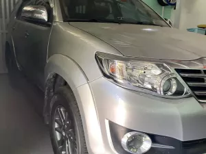 Toyota Fortuner V 2015 - Toyota Fortuner 2.7V 4x2 Model 2016 sơn zin cả xe