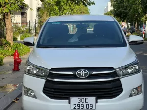 Toyota Innova 2018 - Innova 2018E MT, xe đẹp xuất sắc cho các bác về khởi nghiệp. 