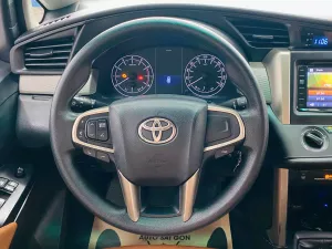 Toyota Innova 2.0E 2020 - Bán Toyota Innova 2.0E đời 2020, màu xám, giá tốt