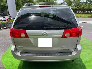 Toyota Sienna 3.5 V6 4WD 2009 - Bán Toyota Sienna 3.5 V6 4WD năm 2009, màu bạc, nhập khẩu nguyên chiếc, 399tr