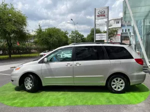 Toyota Sienna 3.5 V6 4WD 2009 - Bán Toyota Sienna 3.5 V6 4WD năm 2009, màu bạc, nhập khẩu nguyên chiếc, 399tr