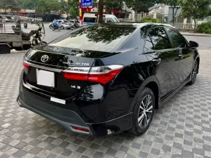 Toyota Corolla Altis 1.8E AT 2021 - Cần bán xe Toyota Corolla Altis 1.8E AT đời 2021, màu đen, xe nhập