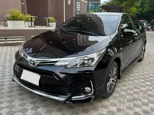 Toyota Corolla Altis 1.8E AT 2021 - Cần bán xe Toyota Corolla Altis 1.8E AT đời 2021, màu đen, xe nhập