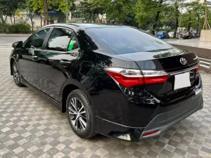 Toyota Corolla Altis 1.8E AT 2021 - Cần bán xe Toyota Corolla Altis 1.8E AT đời 2021, màu đen, xe nhập