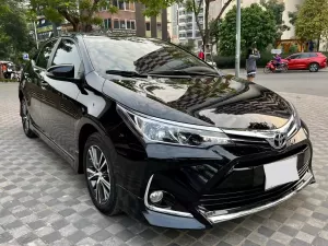 Toyota Corolla Altis 1.8E AT 2021 - Cần bán xe Toyota Corolla Altis 1.8E AT đời 2021, màu đen, xe nhập