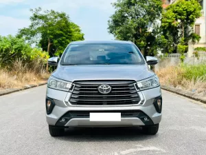 Toyota Innova 2.0G 2022 - Bán ô tô Toyota Innova 2.0G 2022, màu bạc giá cạnh tranh