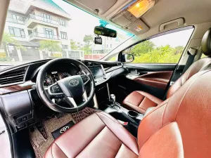 Toyota Innova 2.0G 2022 - Bán ô tô Toyota Innova 2.0G 2022, màu bạc giá cạnh tranh