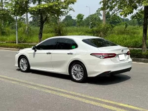 Toyota Camry 2.5Q 2021 - Bán ô tô Toyota Camry 2.5Q đời 2021, màu trắng, nhập khẩu chính hãng