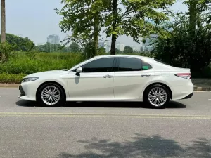 Toyota Camry 2.5Q 2021 - Bán ô tô Toyota Camry 2.5Q đời 2021, màu trắng, nhập khẩu chính hãng